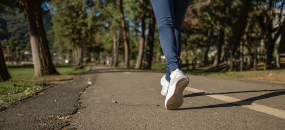 14 Benefits Of Walking 3 Miles A Day: Expert Insights & Results
